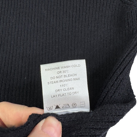 CAMILA COELHO Ribbed Knit Cropped M Black Cutout Open Back Mock Neck Long Sleeve - Picture 8 of 15